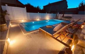 Stunning Home In Trilj With Heated Swimming Pool